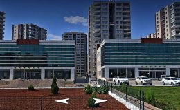 AKP’li eski başkanın plazalarına tedbir konuldu