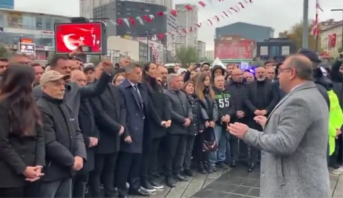 Esenyurt’a kayyum atanan Can Aksoy, 10 Kasım töreninde protesto edildi