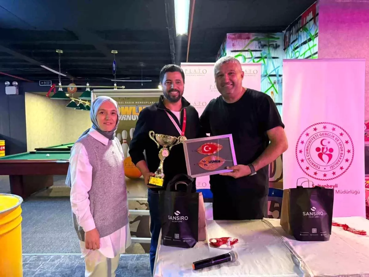 Gazeteciler Bovling Turnuvasında Buluştu