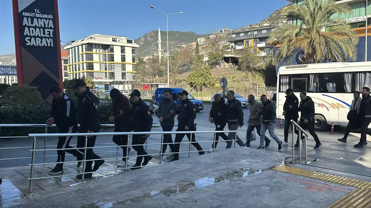Alanya’da Yasa Dışı Bahis Operasyonu: 13 Gözaltı